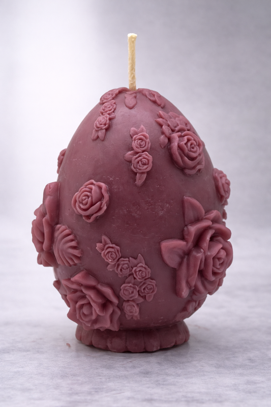 White Sage Bloom Floral Egg Candle – 5.6 oz Decorative Sculpted Candle