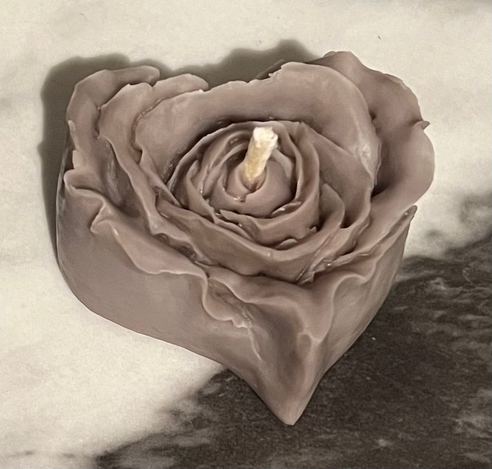 Beeswax Rose Heart Gray Candle-Pumpkin Spice